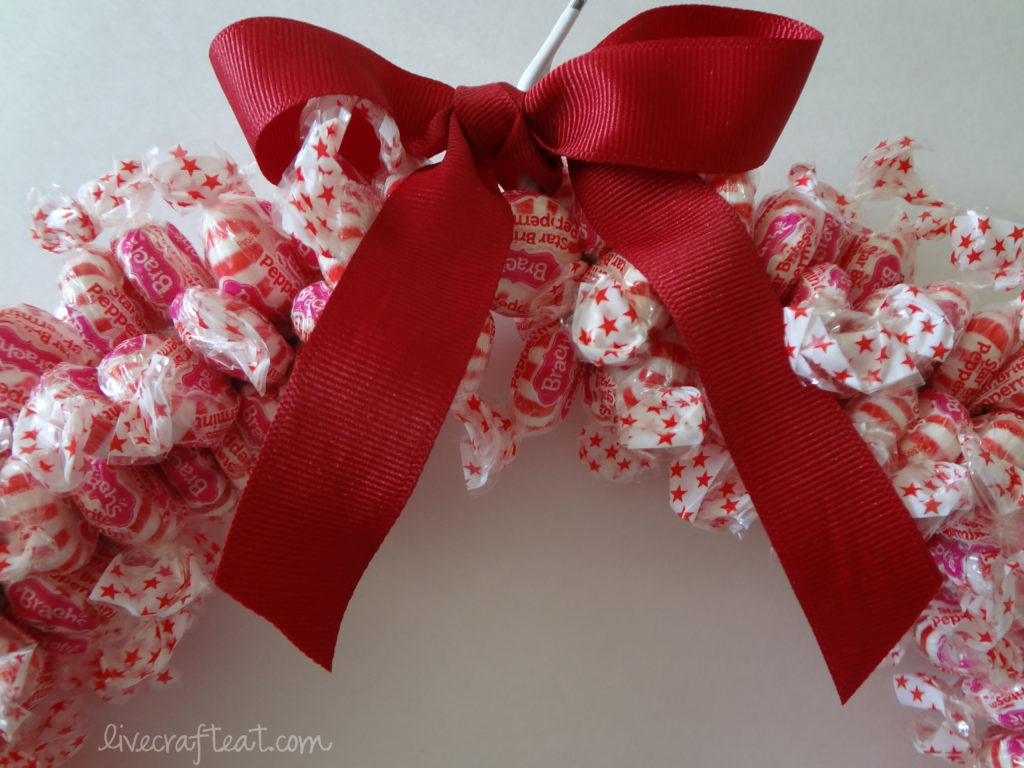 how to make a candy wreath craft for christmas live when do you take your christmas tree down