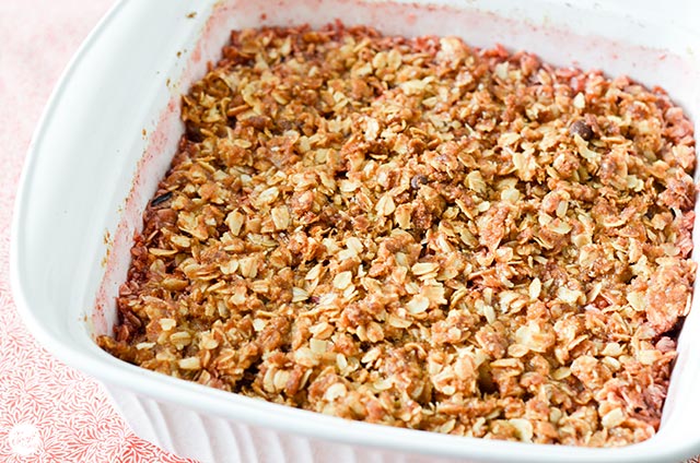 baked apple crisp with cranberries