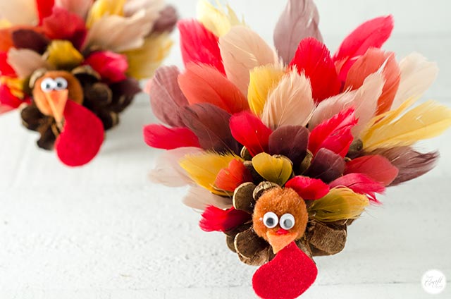 how to make turkey decorations for thanksgiving