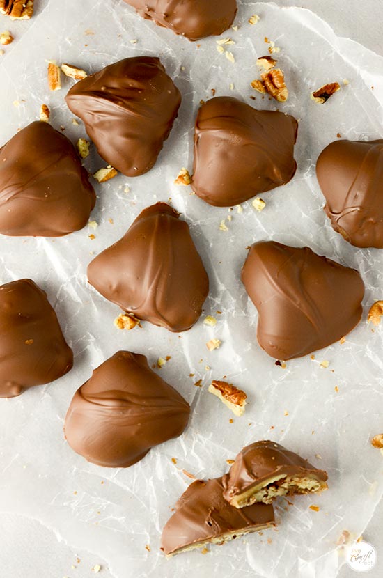 homemade caramel turtles