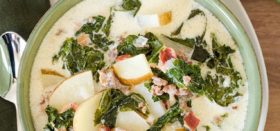 zuppa toscana :: an amazing soup made with potatoes, bacon, sausage, and kale. so, so delicious! our most favorite soup ever!